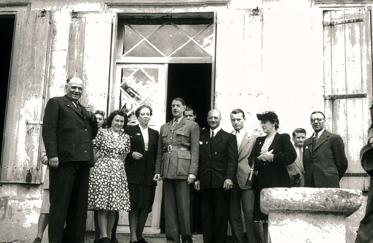 De Gaulle perron Laroque 1947